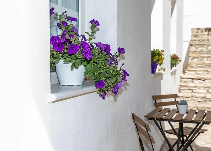 Mary Jo's Apartamento Naxos City